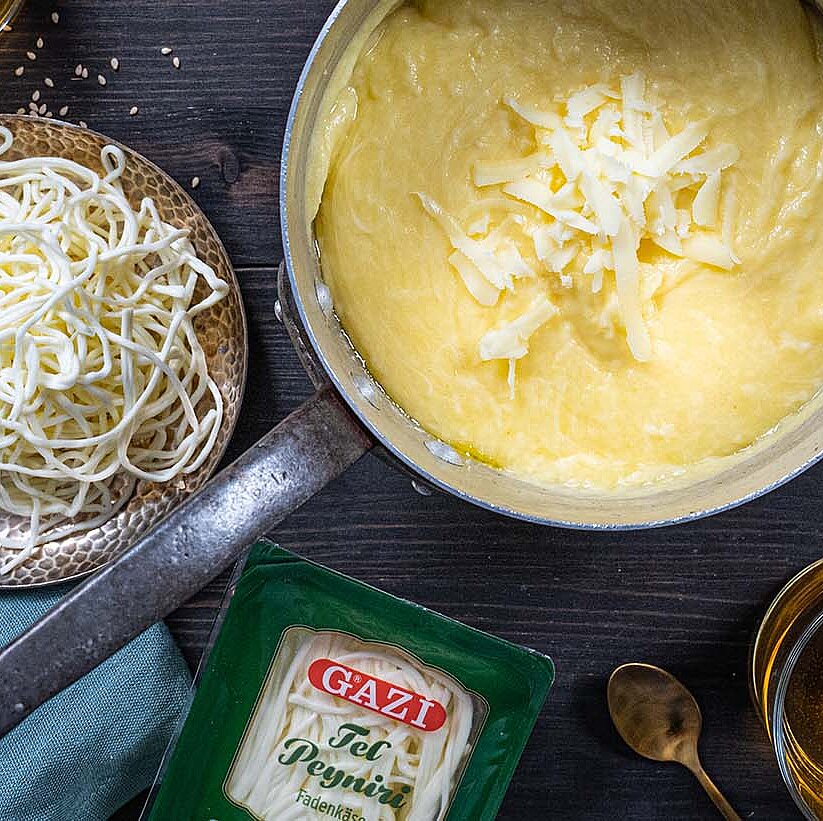 Kuymak – Turkish cheese fondue