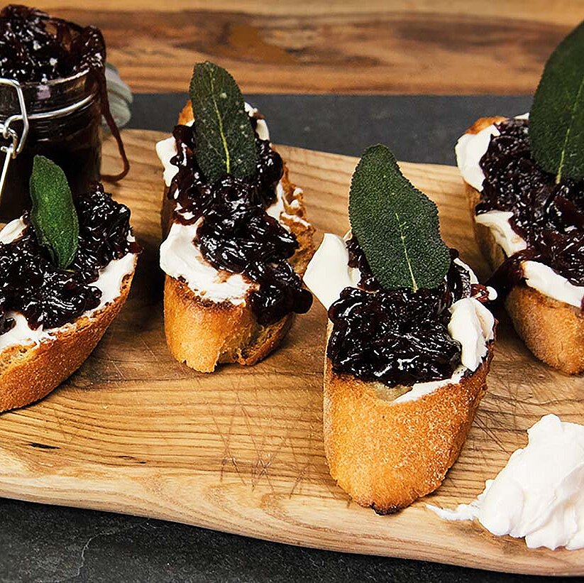 GAZi Rezepte Taze Peynir Bauernbrot mit Chutney