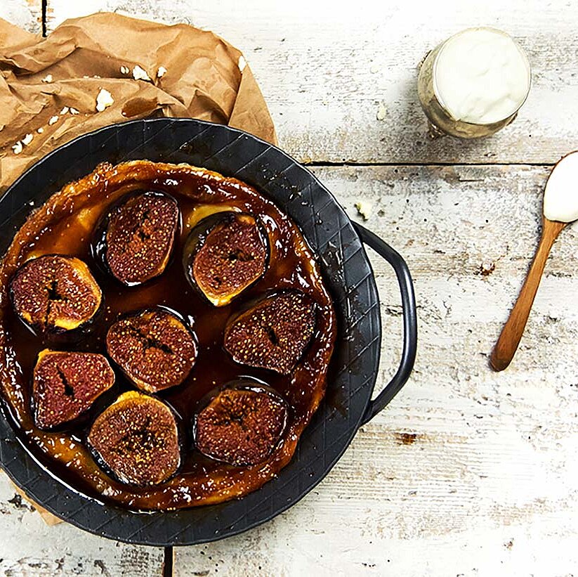 Feigen-Tarte-Tatin mit Hirtenkäse-Mascarpone