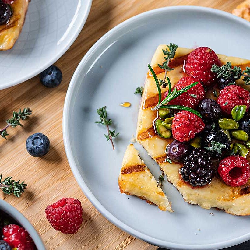 GAZİ Grill- und Pfannenkäse Beeren-Topping