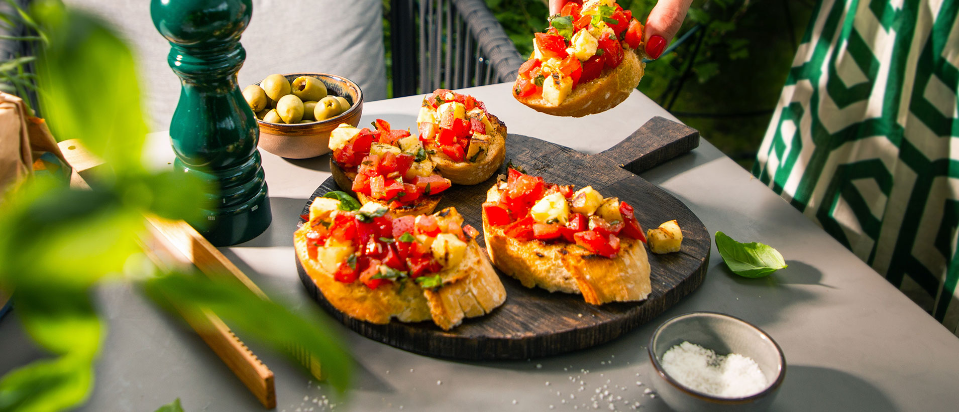 Grillkäse Kräuter Bruschetta