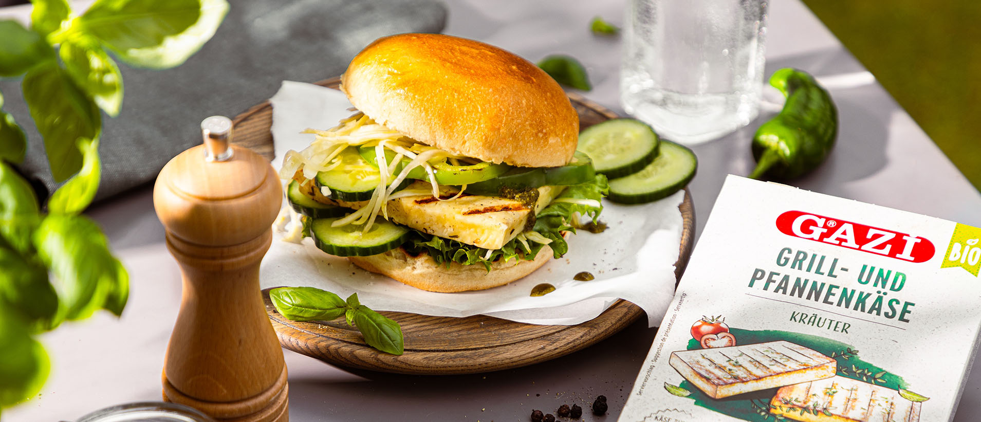 [Translate to Türkisch:] Big Green Egg Grillkäse Burger